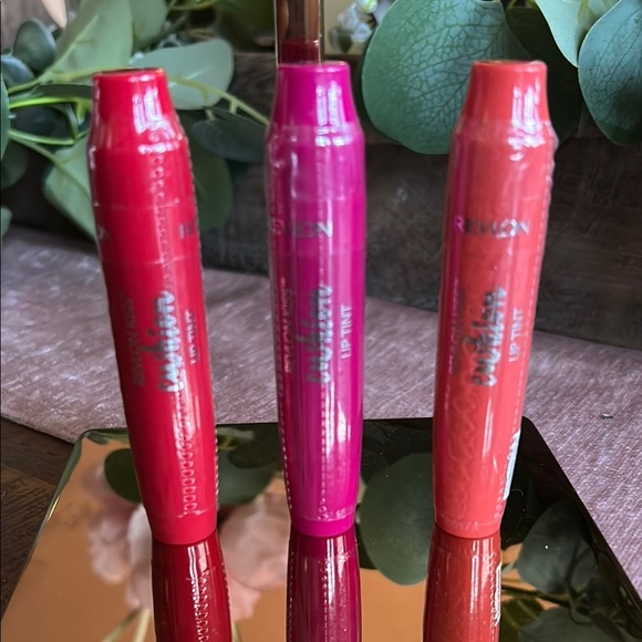 Revlon Kiss Cushion Lip Tint Trio - Picture 1 of 6